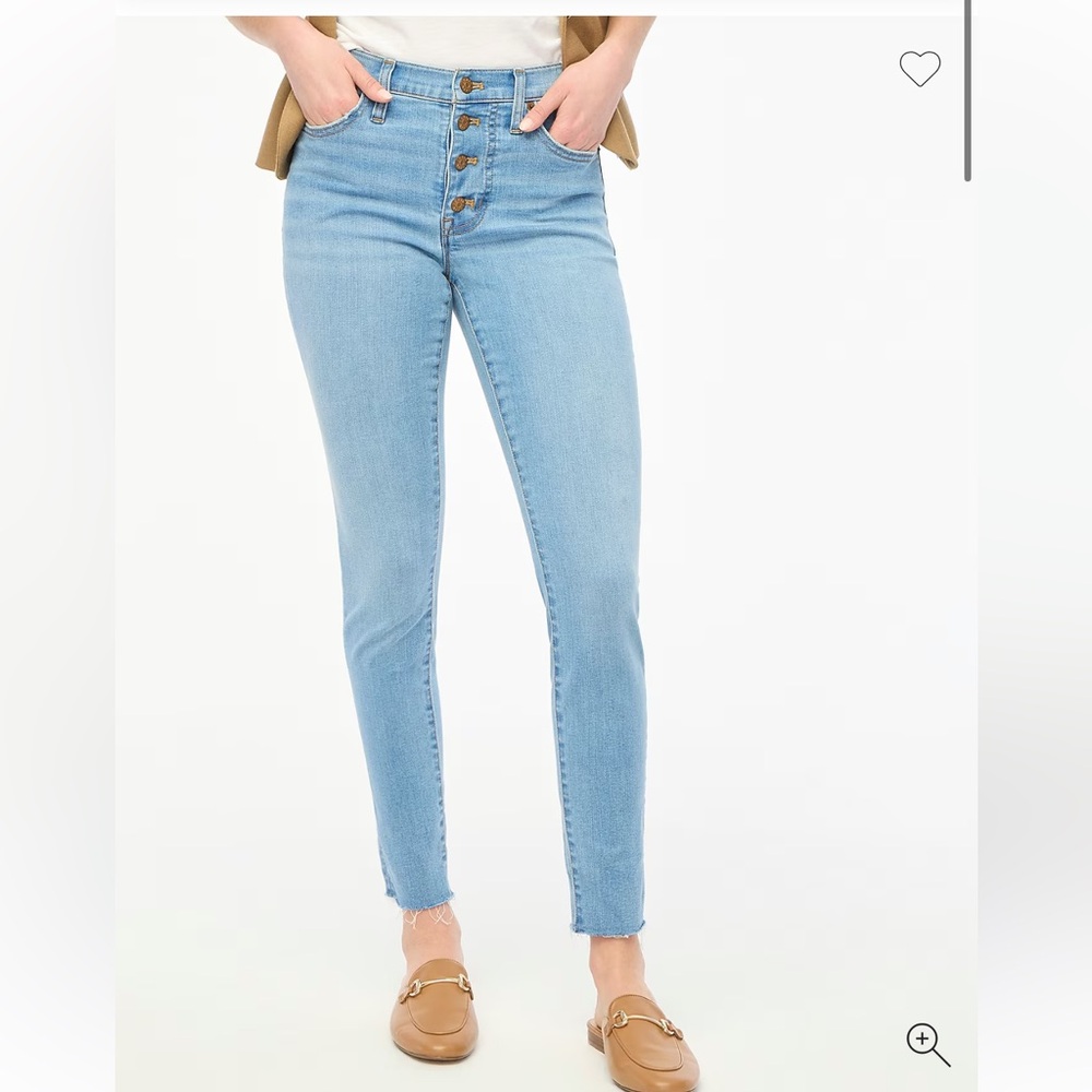 9" mid-rise skinny jean in signature stretch Northern Lake Wash